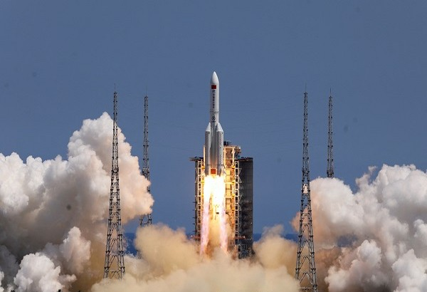 Chinese rocket falls