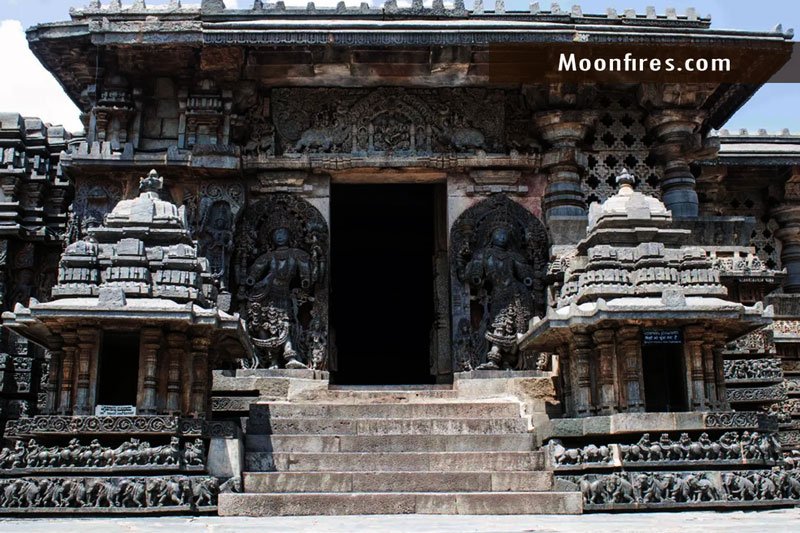 halebeedu-hoysaleshwara-temple