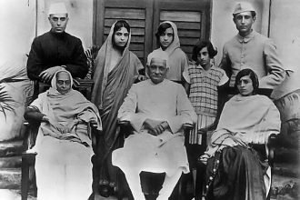 वंशवादाचा बीज: नेहरू-गांधी कुटुंब आणि भारतीय राजकारण