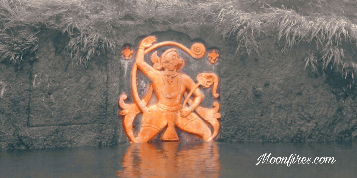 श्री हनुमान जी आरती - आरती कीजै हनुमान लला की